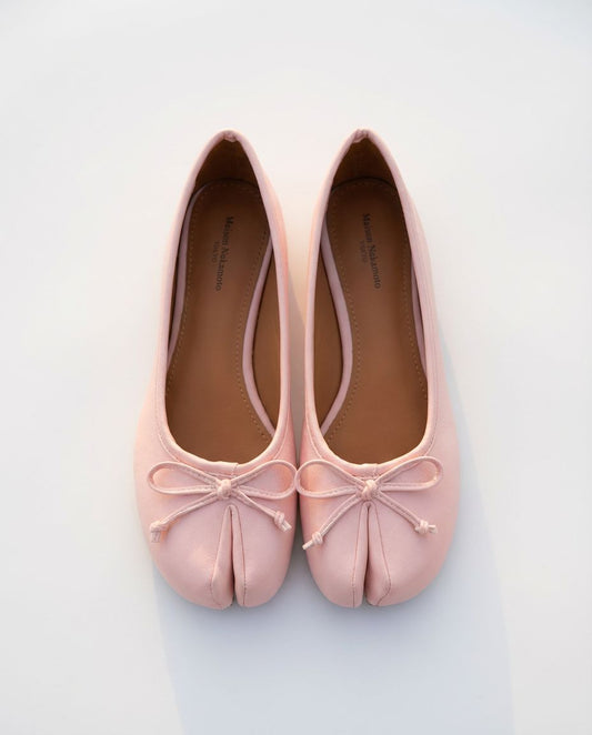 Tabi Bow Tie Pink