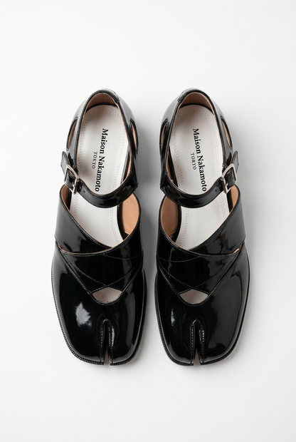 Tabi Shiny - black patent vegan leather split-toe flats by Maison Nakamoto