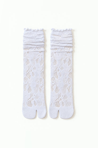 Tabi Lace Socks in white, pair laid flat